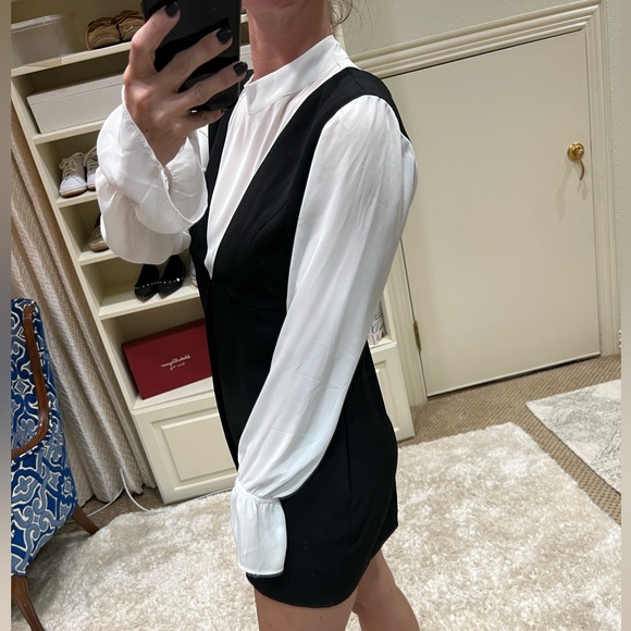 Bcbgeneration split front deep v Romper Size 6 - Picture 3 of 5